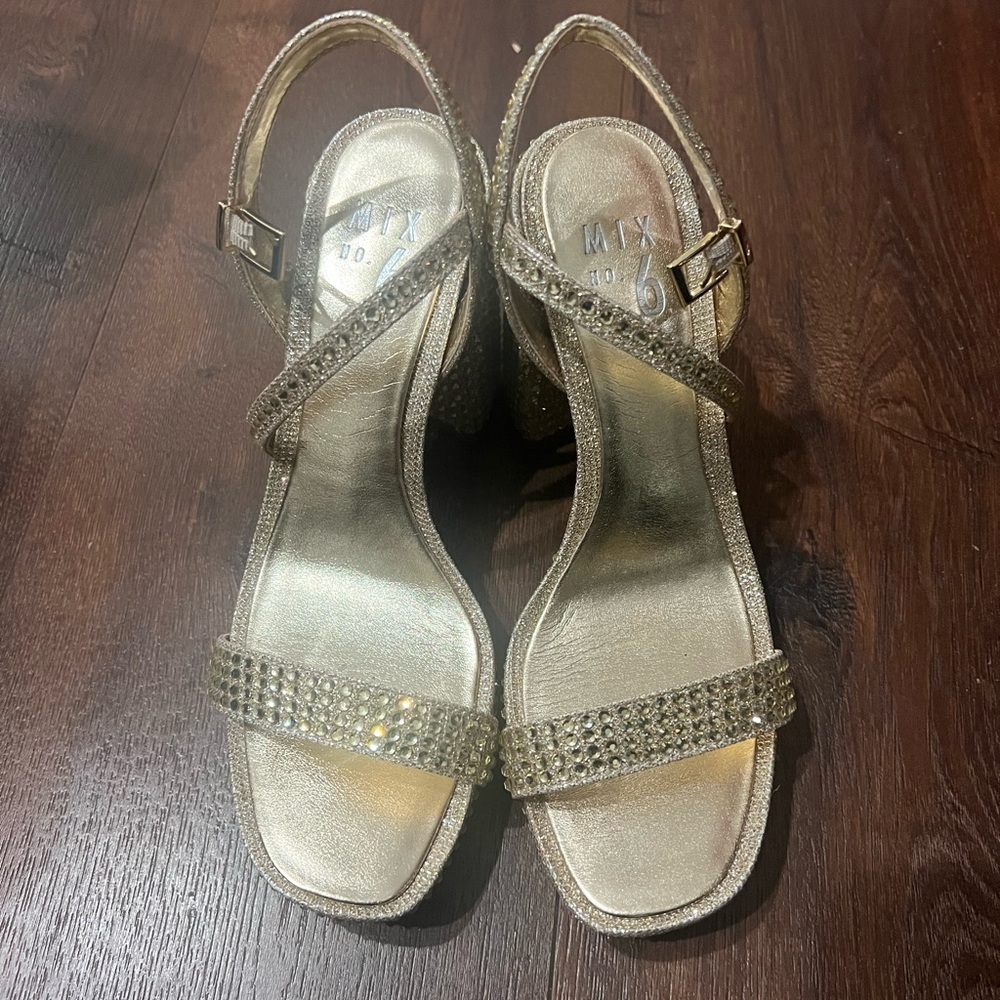 Mix No. 6 Shimmering Gold Heels 8.5 M